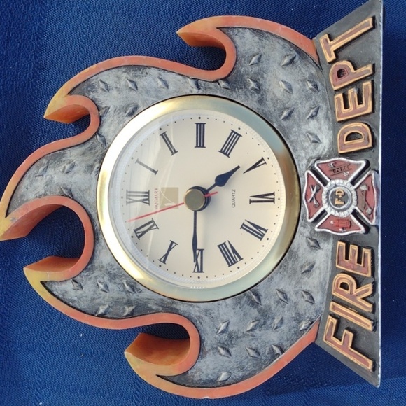 VT Tow Hitch Cover & Fireman Desk Clock - Picture 4 of 6